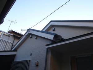 M邸