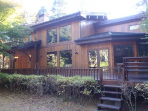 軽井沢の別荘の塗装